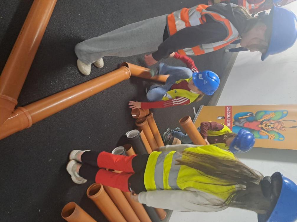 Kinder arbeiten 